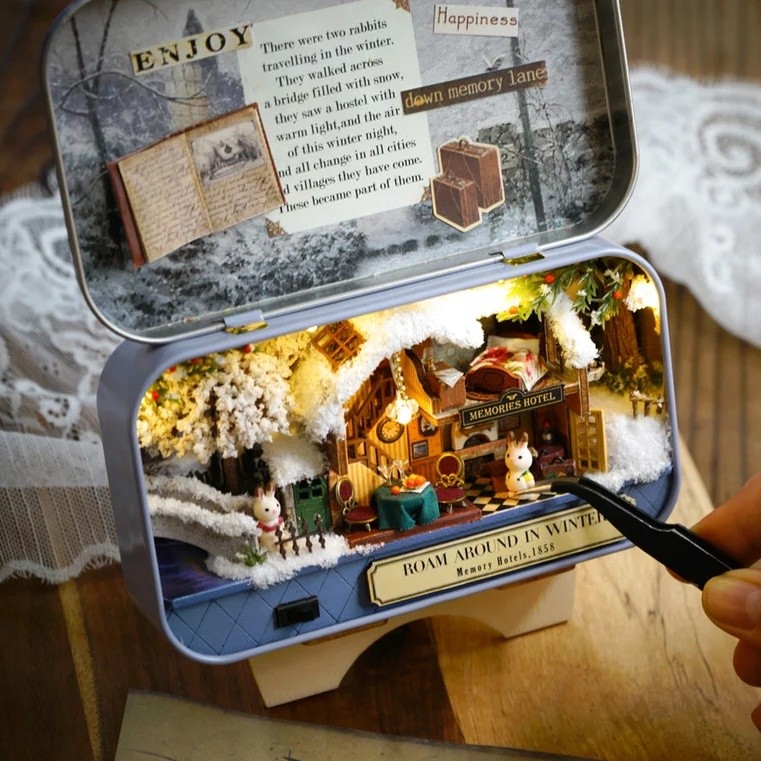 DIY Miniature Dollhouse Kit Tin Box Mini World Fairland Garden For Christmas Gift
