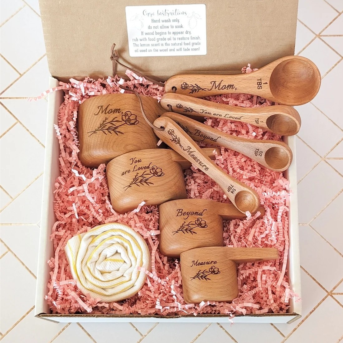 Personalized Mom's Measuring Cups and Spoons from Daughter Son Baking cooking Gift