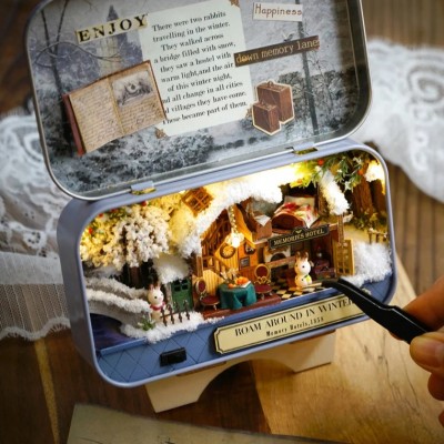 DIY Miniature Dollhouse Kit Tin Box Mini World Fairland Garden For Christmas Gift