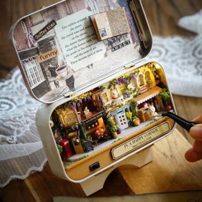 DIY Miniature Dollhouse Kit Tin Box Mini World Fairland Garden For Christmas Gift