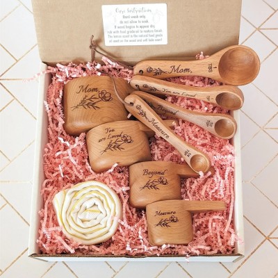 Personalized Mom's Measuring Cups and Spoons from Daughter Son Baking cooking Gift